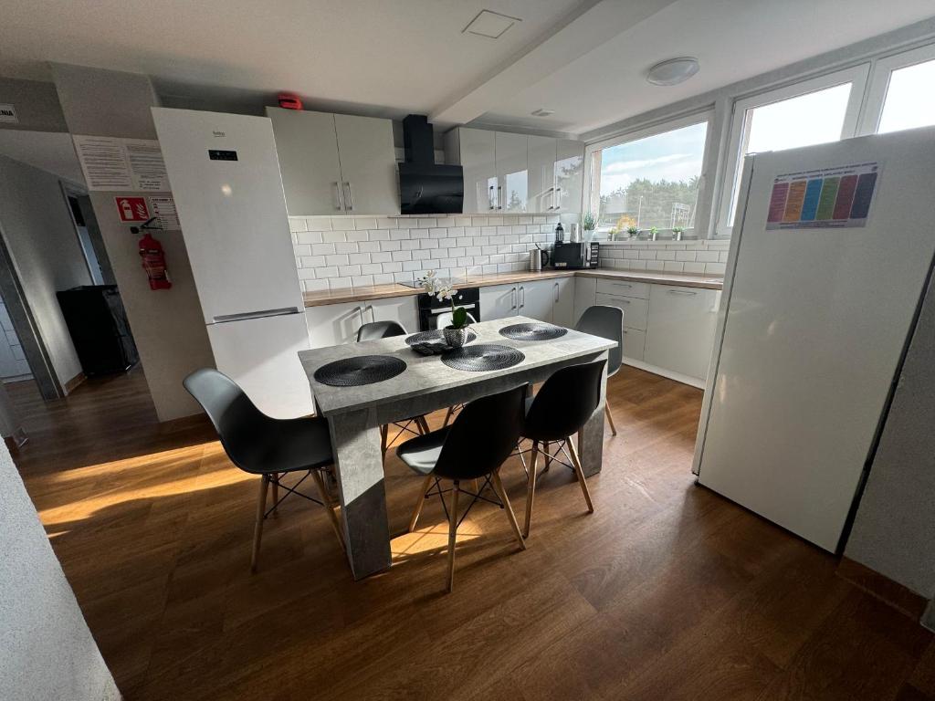 Kuchyň nebo kuchyňský kout v ubytování PGK Hostel Gryfino