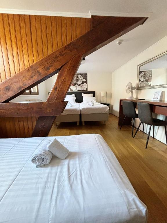 Hotel Le Divona 