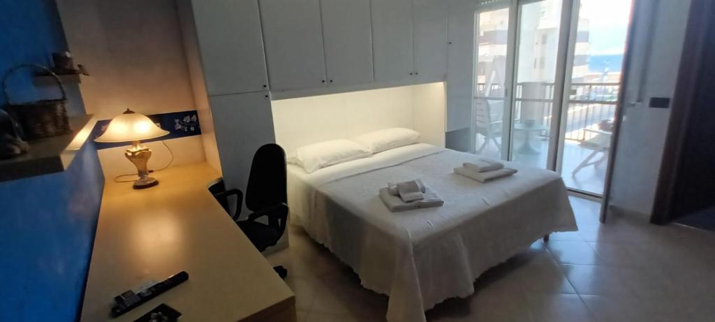 B&B Vistamare - Superior Triple Room With Sea View