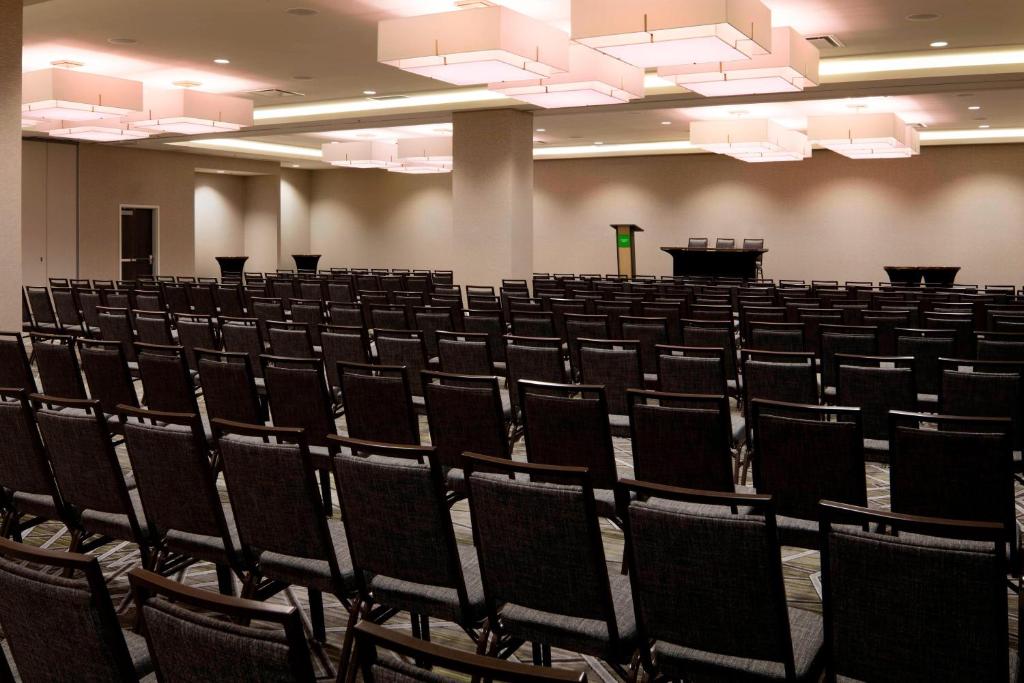 Courtyard by Marriott Prince George photo