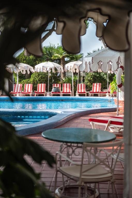 Bazén v ubytování Agora Park Hotel nebo v jeho okolí