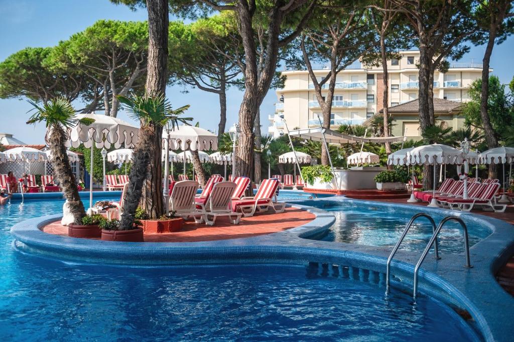 Bazén v ubytování Agora Park Hotel nebo v jeho okolí