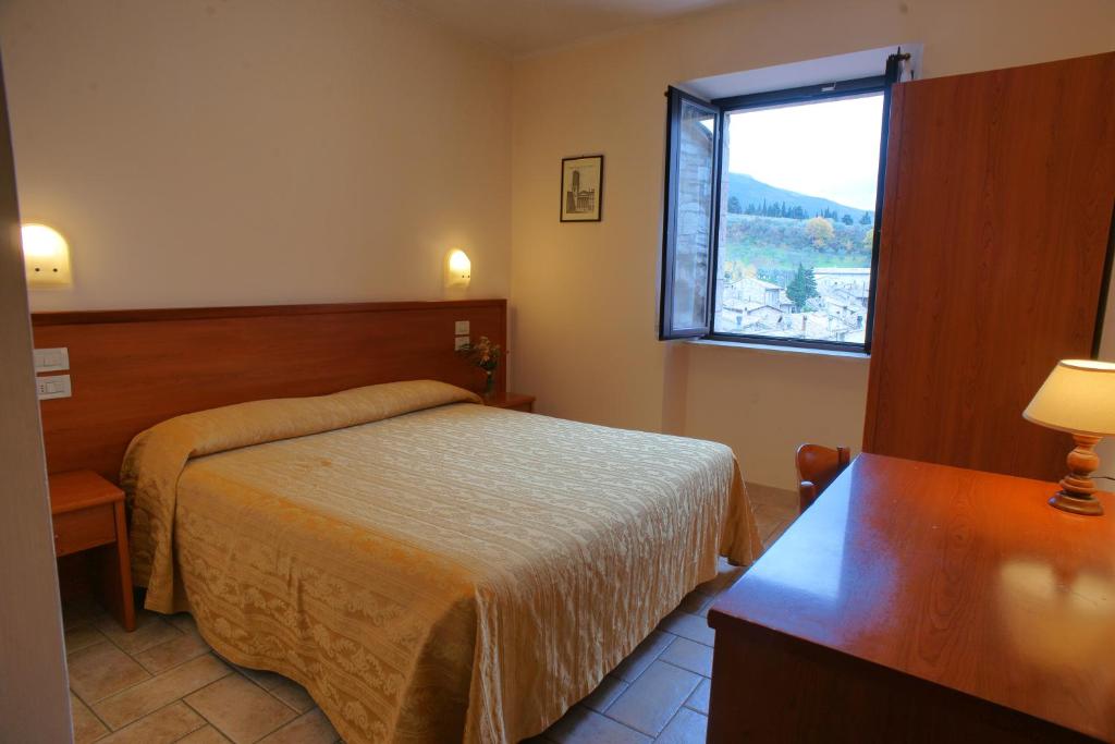Hotel La Rocca - Resim 14