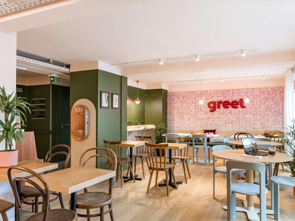 Restaurace v ubytování greet Hôtel Prévessin Genève Aéroport