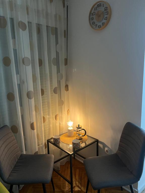 Posezení v ubytování Aurora Apartmani Indjija