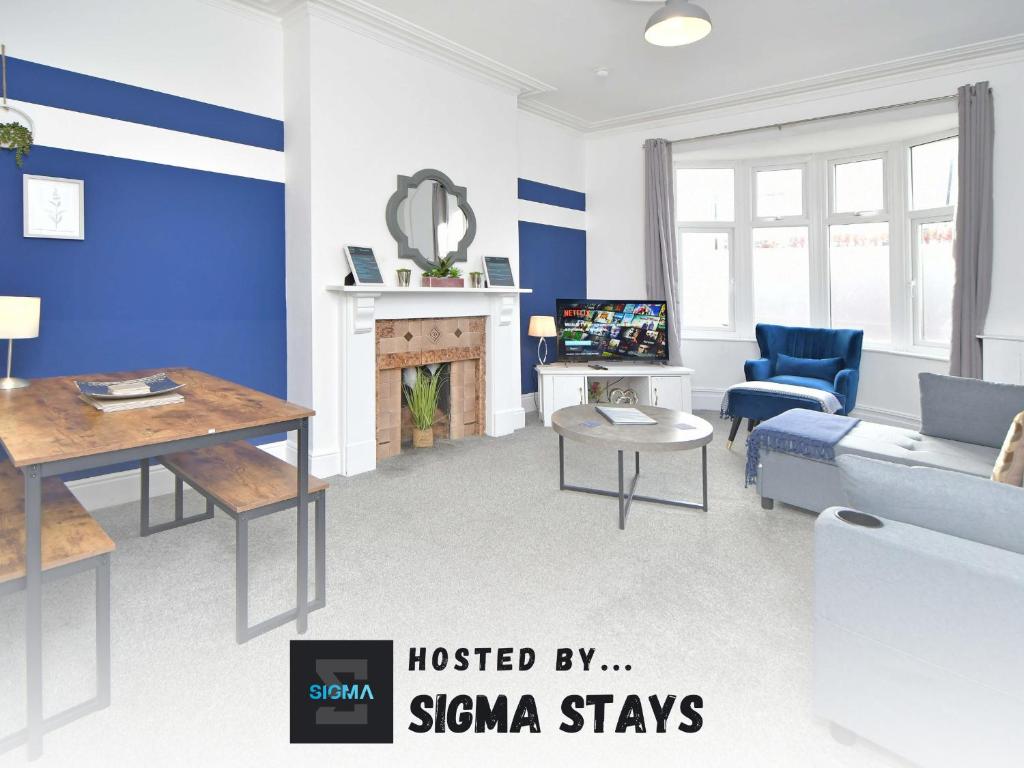 Televisyen dan/atau pusat hiburan di Bentley House - By Sigma Stays