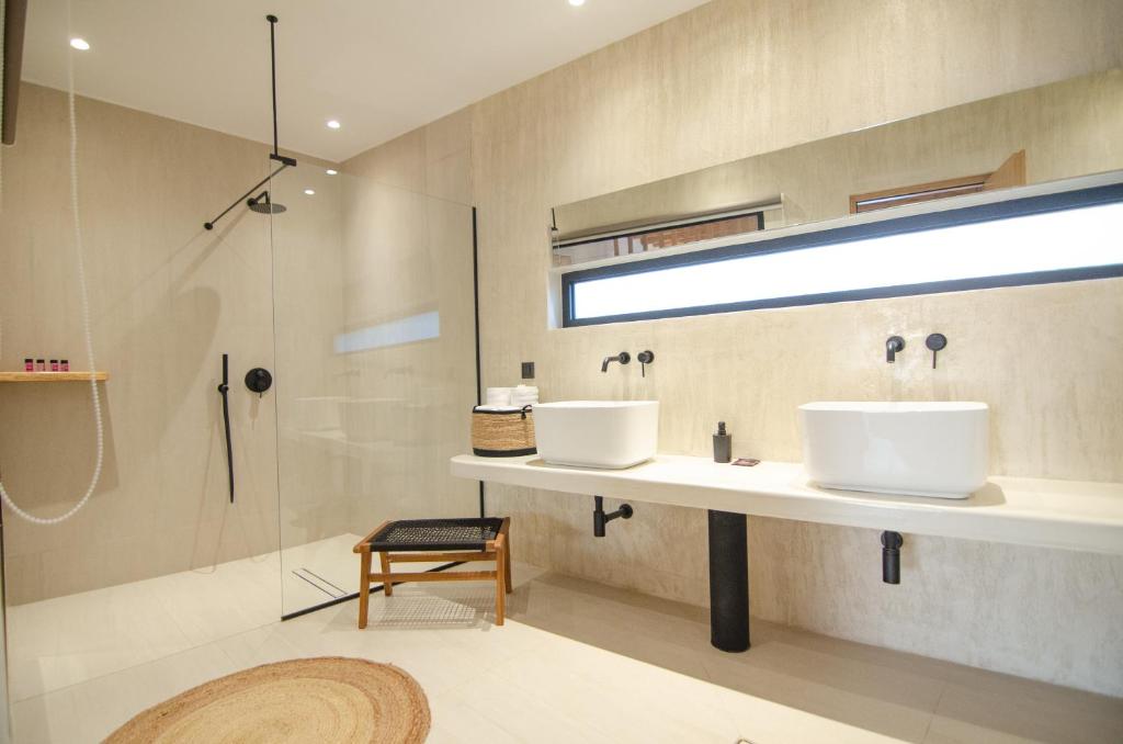 Ένα μπάνιο στο ARC suites