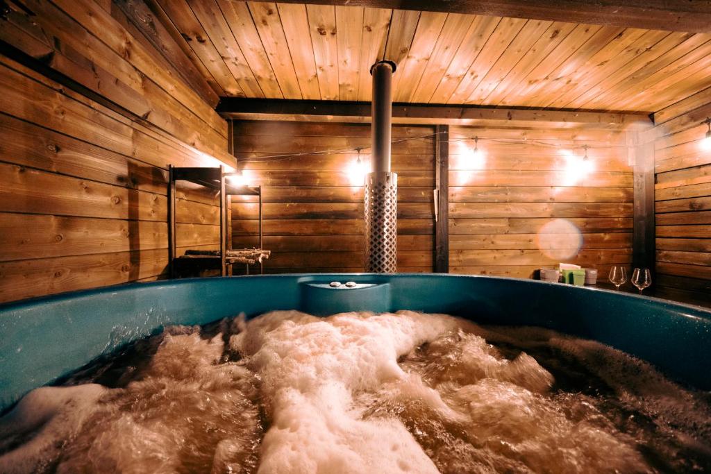 Fotografie z fotogalerie ubytování Glamping&BeerSpa Scialla Sul Lago v destinaci Pignola