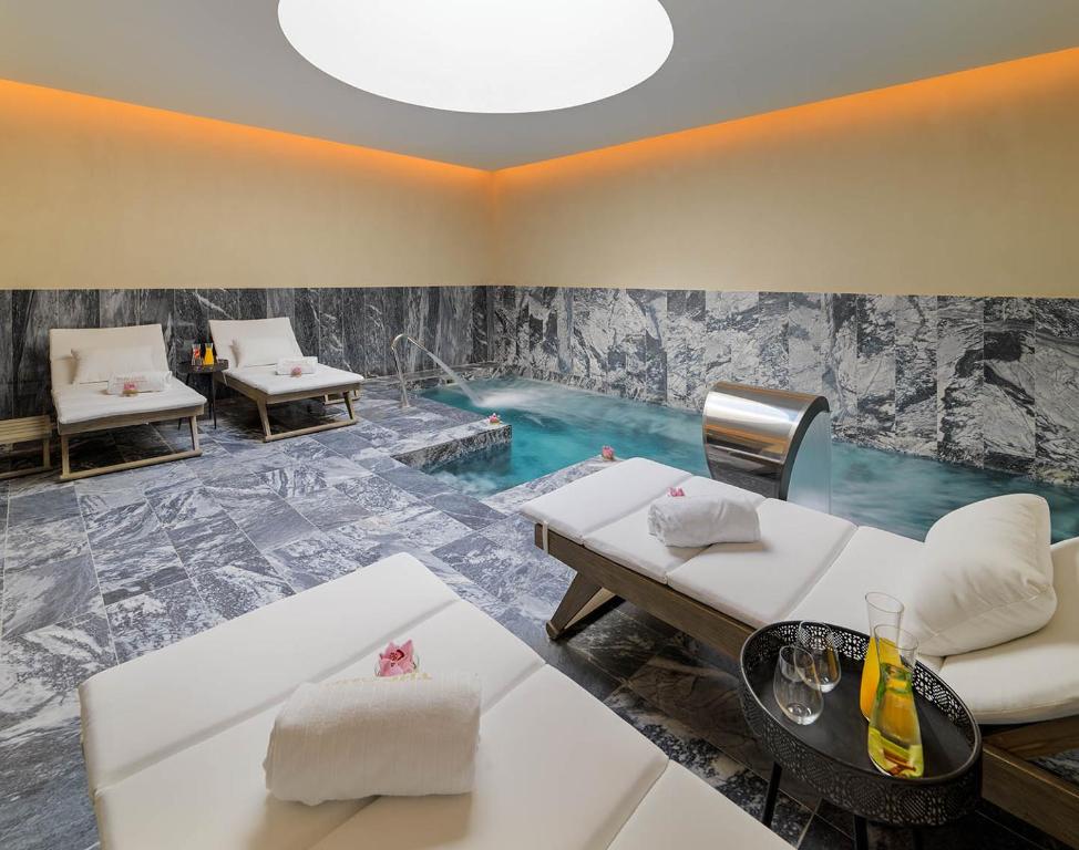 The One Palácio da Anunciada - Resim 43