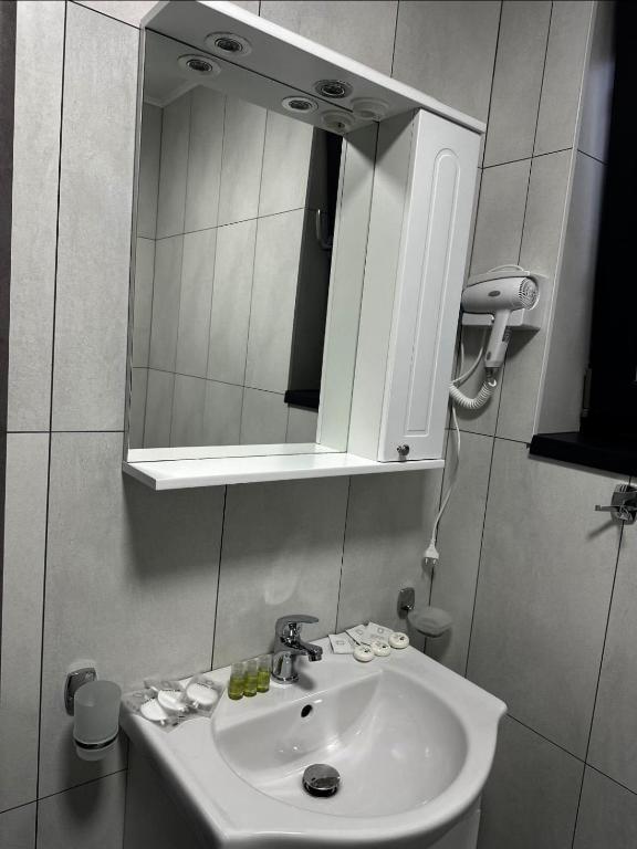 Pensiunea Giulia - Triple Room With Balcony