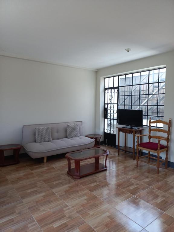 Céntrico Departamento en 2do Piso Caraz Dulzura