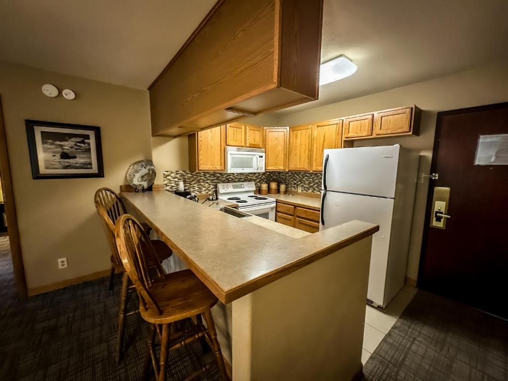 Heritage Inn - Superior King Suite