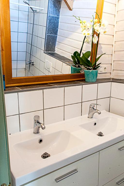 Koupelna v ubytování Sansofi Guesthouse