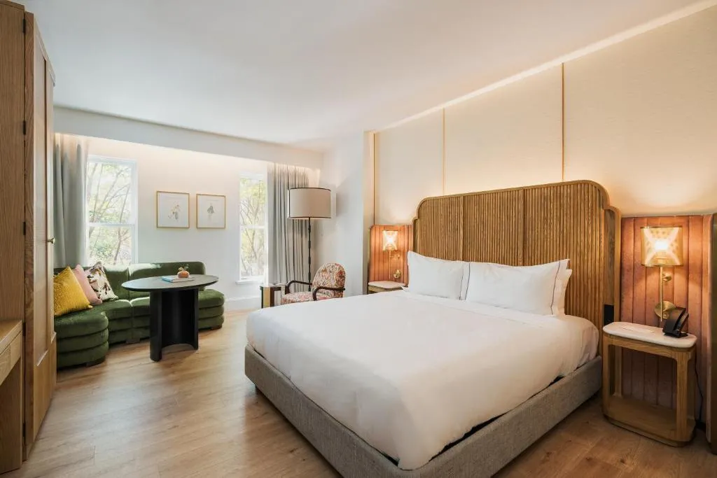 Standard King Room