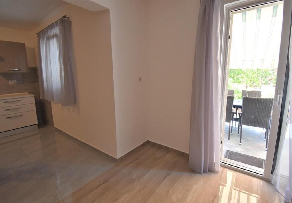 Kuchyňa alebo kuchynka v ubytovaní House Branka