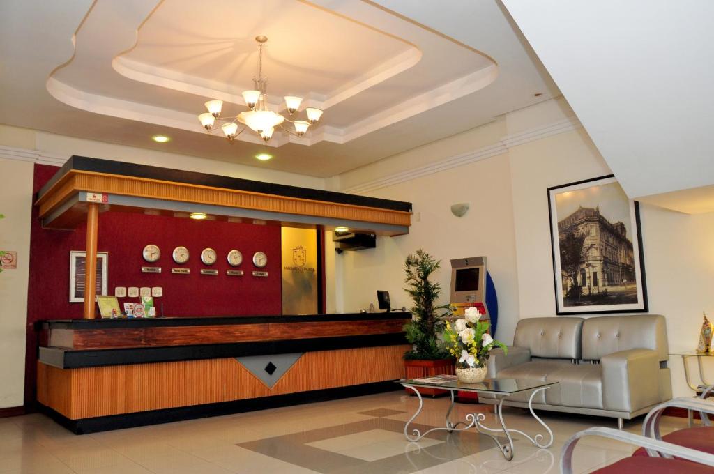  Machado´s Plaza Hotel