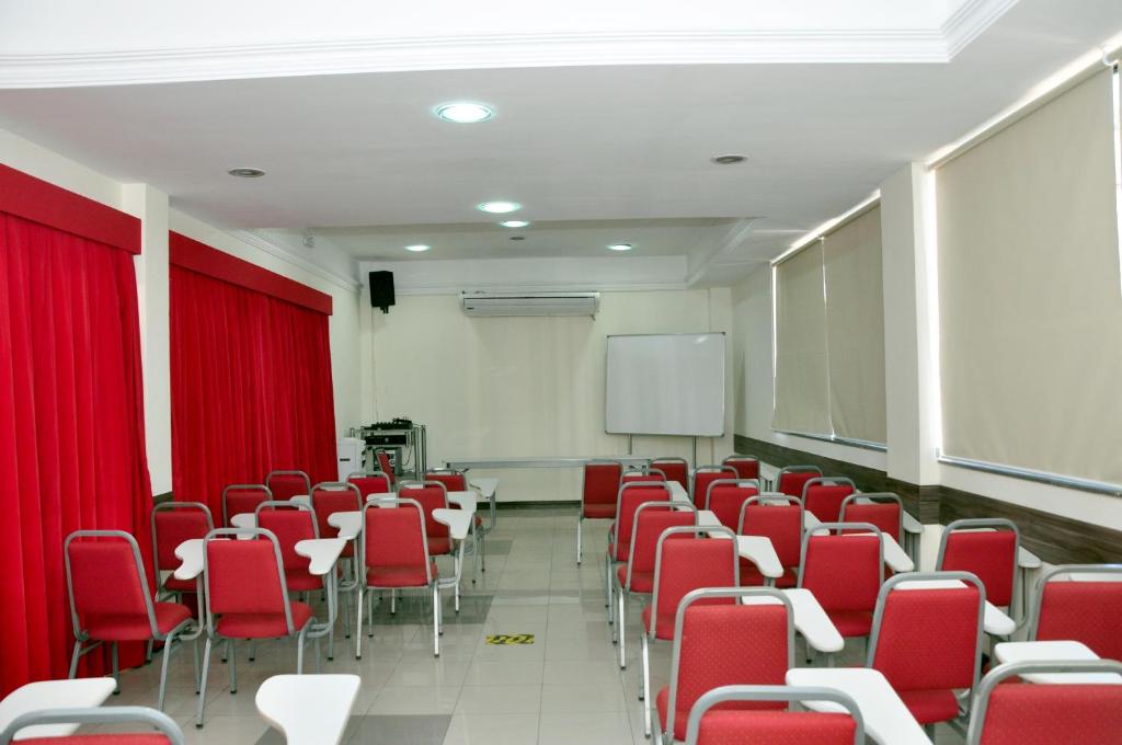 Machado´s Plaza Hotel