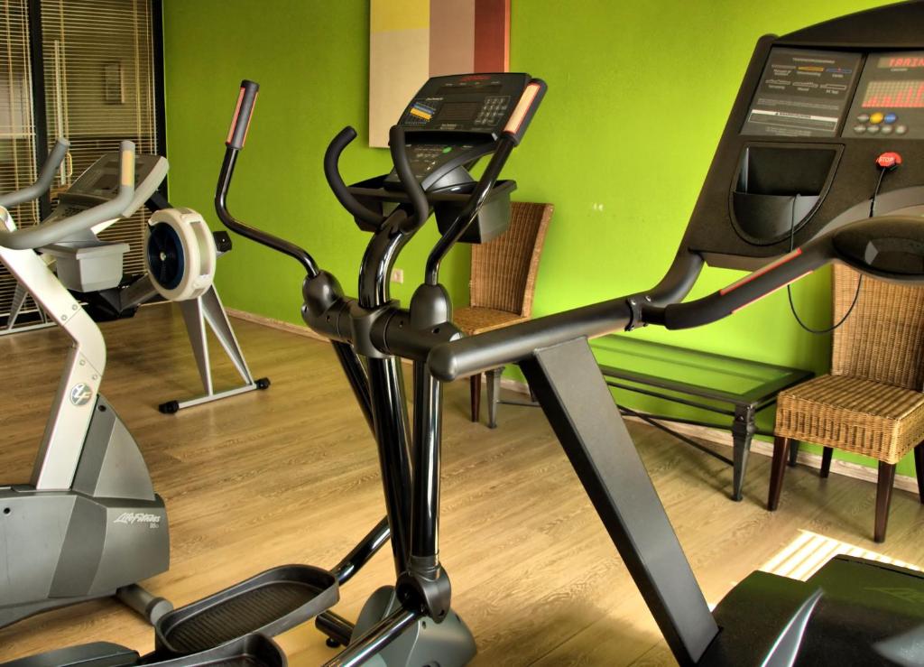 Fitness centrum a/nebo fitness zařízení v ubytování Van der Valk Hotel Groningen Zuidbroek