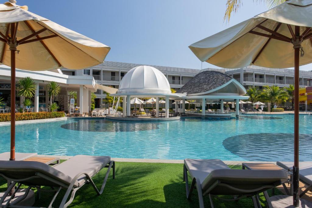 Bazén v ubytování The Sands Khao Lak by Katathani - SHA Extra Plus nebo v jeho okolí