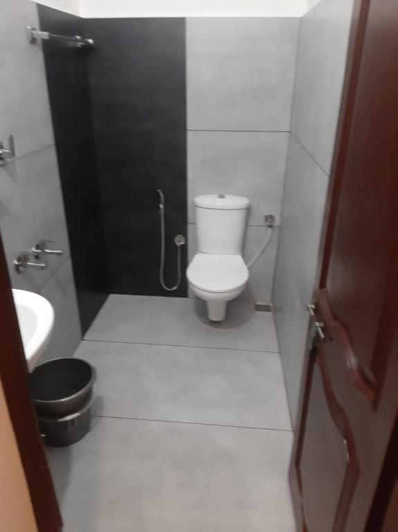 Koupelna v ubytování Shalimar Residency