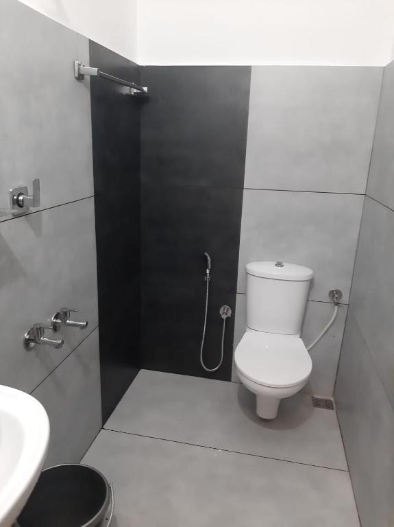 Koupelna v ubytování Shalimar Residency