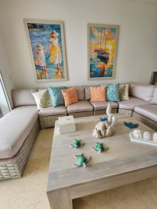 Posezení v ubytování SEAWINDS CABARETE Front beach Condo