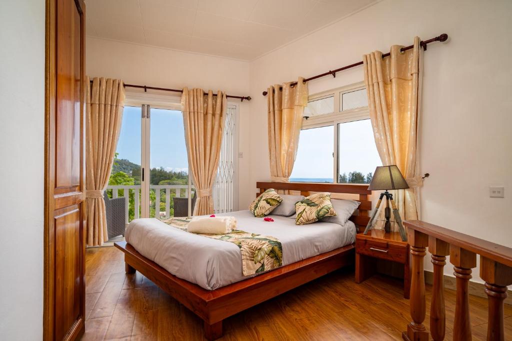 Llit o llits en una habitació de Au Cap Self Catering