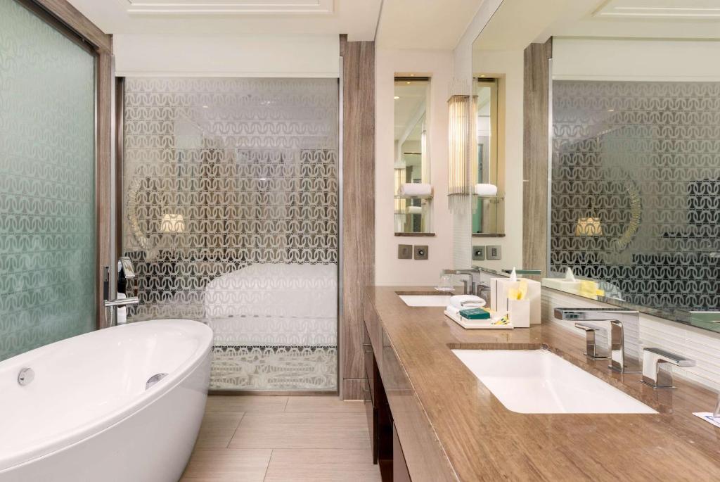 Hilton Dubai Al Habtoor City - Resim 33