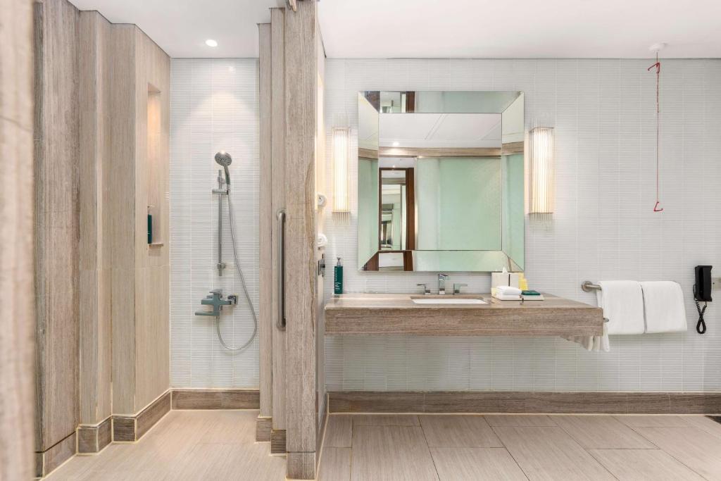 Hilton Dubai Al Habtoor City - Resim 36