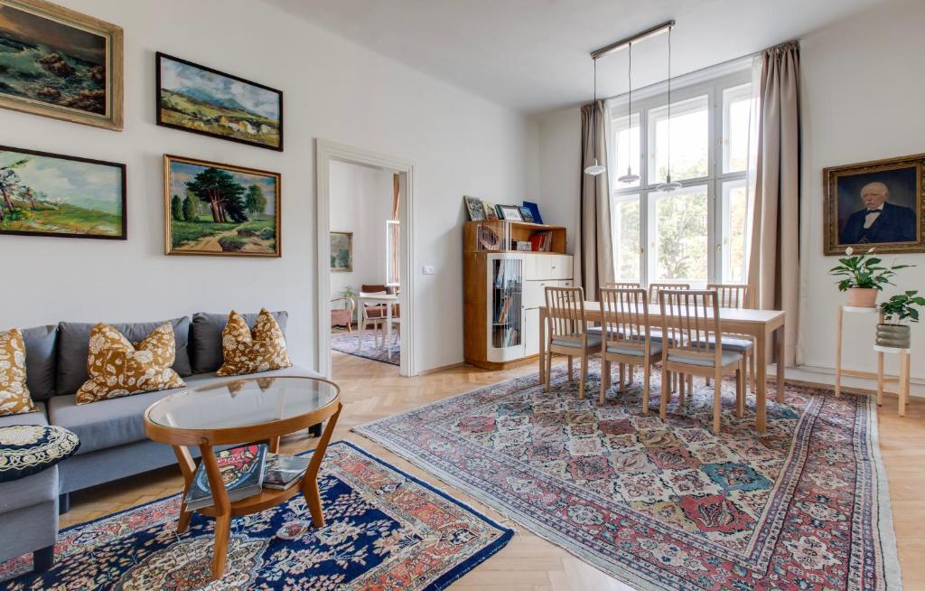 Hotel Prague Heart of Old Town Comfy Home 2BDR 2BATH, a living room with a couch and a table at Prague Heart of Old Town Comfy Home 2BDR 2BATH in Prague