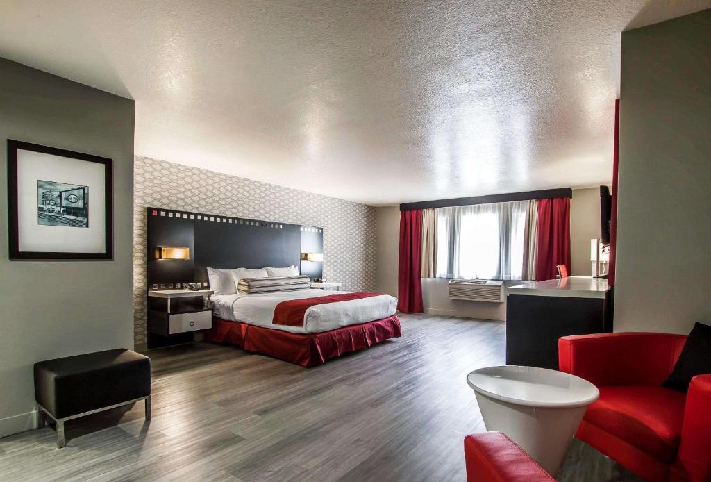 Tilt Hotel Universal-Hollywood, an AGA Collection Hotel photo