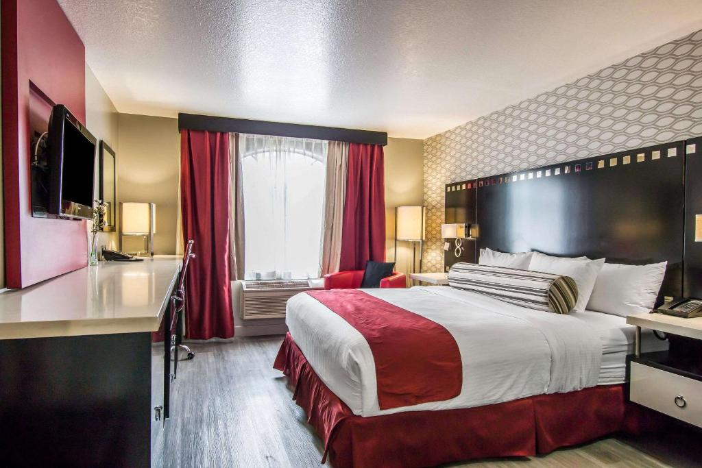 Tilt Hotel Universal-Hollywood, an AGA Collection Hotel photo