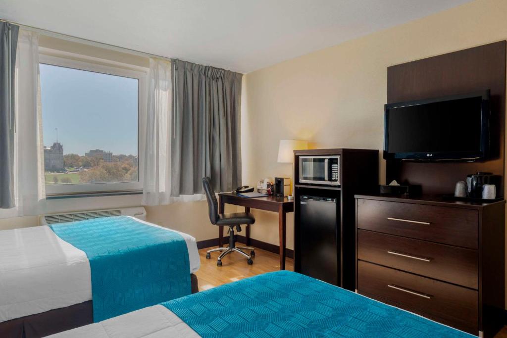 The Capitol Hotel, Ascend Hotel Collection - Double Room With Two Double Beds - Non-Smoking