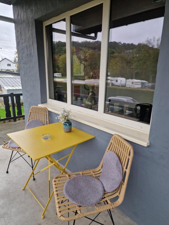 Balkón nebo terasa v ubytování Bungalow Belle Vue - Camping International - Bomal - Durbuy