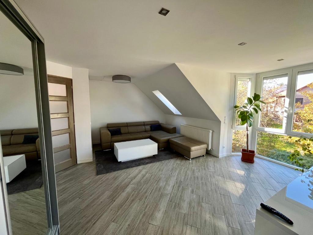 Bagoly Apartman - Two-Bedroom Apartment