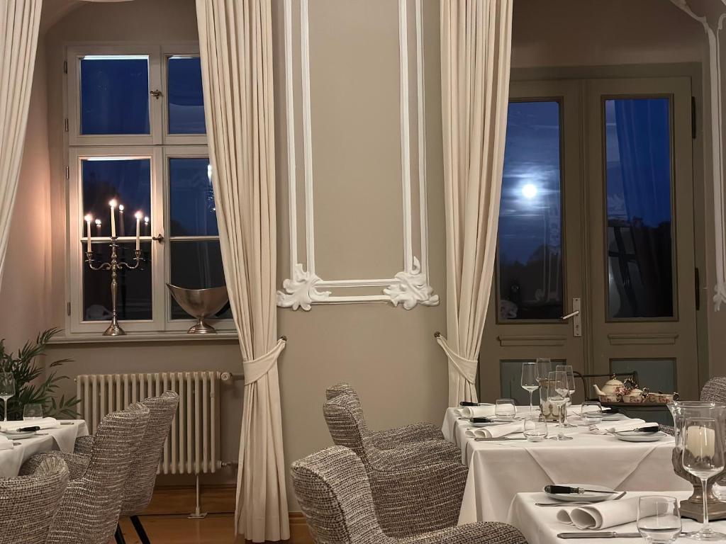 Restaurace v ubytování Schloss Oppurg