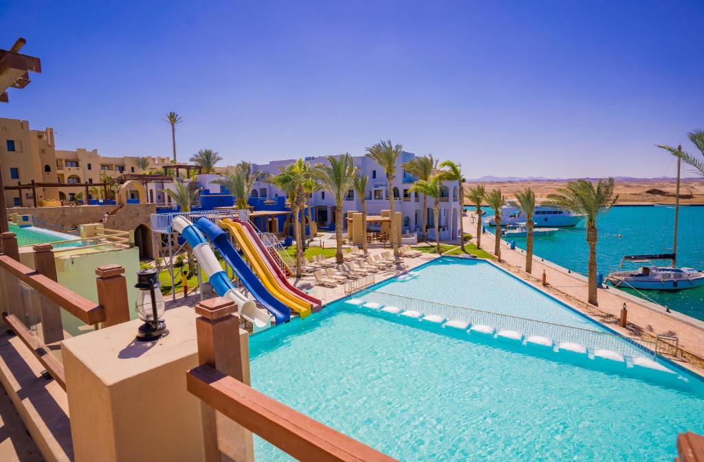 Bazén v ubytování Marina Lodge at Port Ghalib nebo v jeho okolí