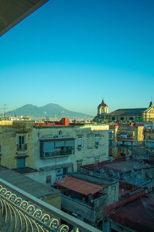 WANDERLUST SPACCANAPOLI Points Of View - 19