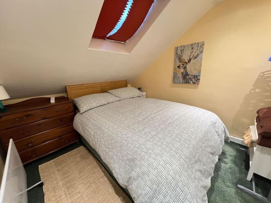 Gallery image of Cozy Loft in Largs
