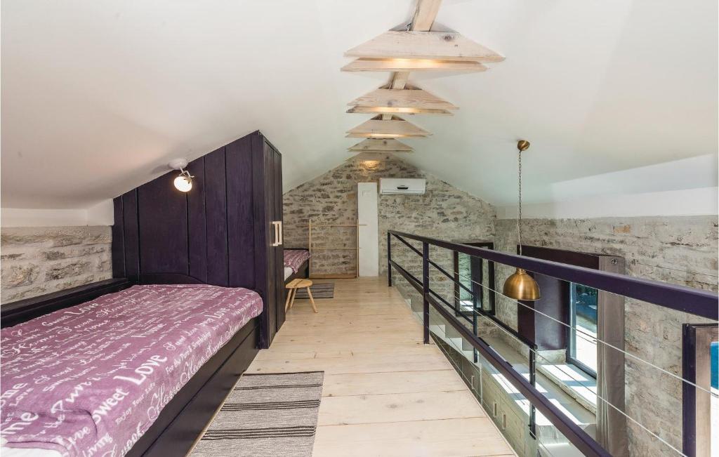 Posteľ alebo postele v izbe v ubytovaní Two-Bedroom Holiday Home In Pridraga