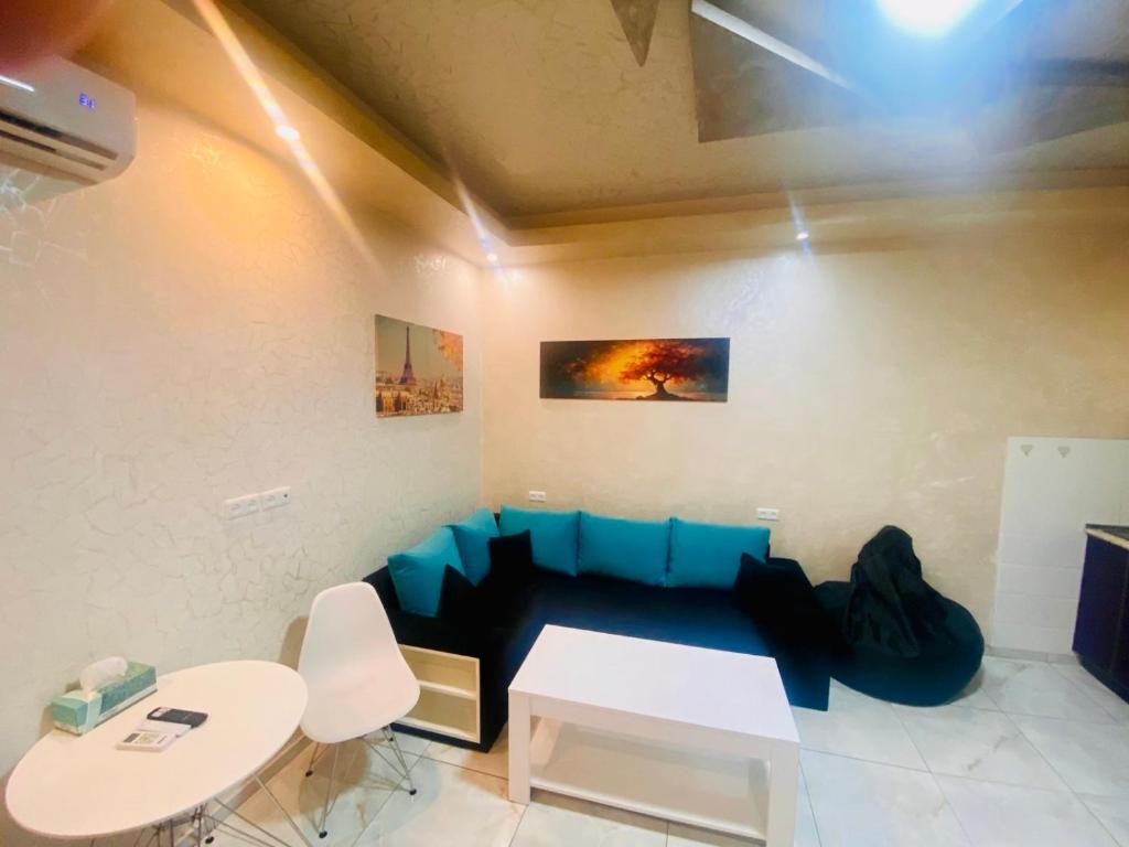 Posezení v ubytování Luxury Apartment with jacuzzi on Republic Square