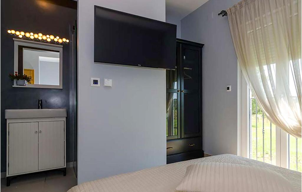 Fotografie z fotogalerie ubytování Cozy Home In Prkos With Wifi v destinaci Prkos