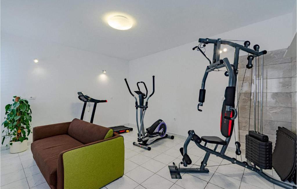 Posilňovňa alebo fitness centrum v ubytovaní 4 Bedroom Lovely Home In Orebic