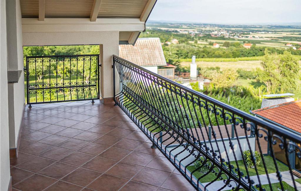 Balkon lub taras w obiekcie Beautiful Home In Velika