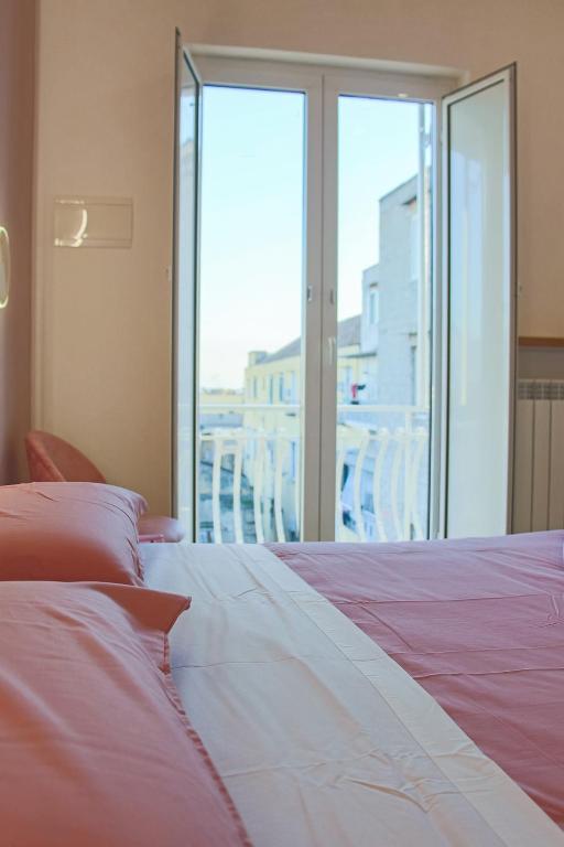 WANDERLUST SPACCANAPOLI Points Of View - 11