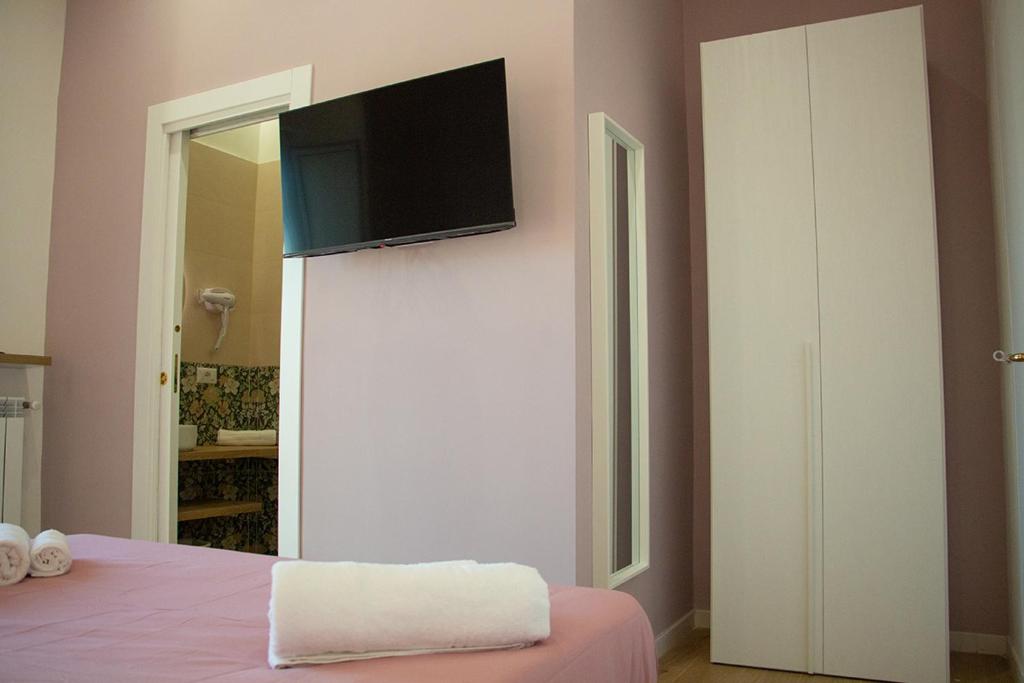 WANDERLUST SPACCANAPOLI Points Of View - 6