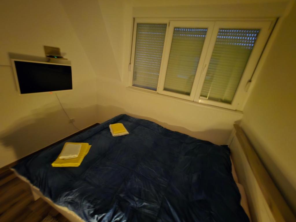 Voodi või voodid majutusasutuse Apartman Divcibare Bela NS 56m2 Lux toas