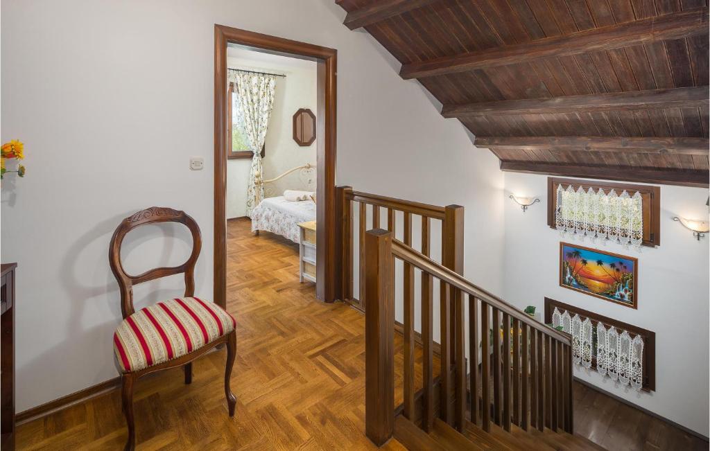 Posteľ alebo postele v izbe v ubytovaní Lovely Home In Buje With Wifi