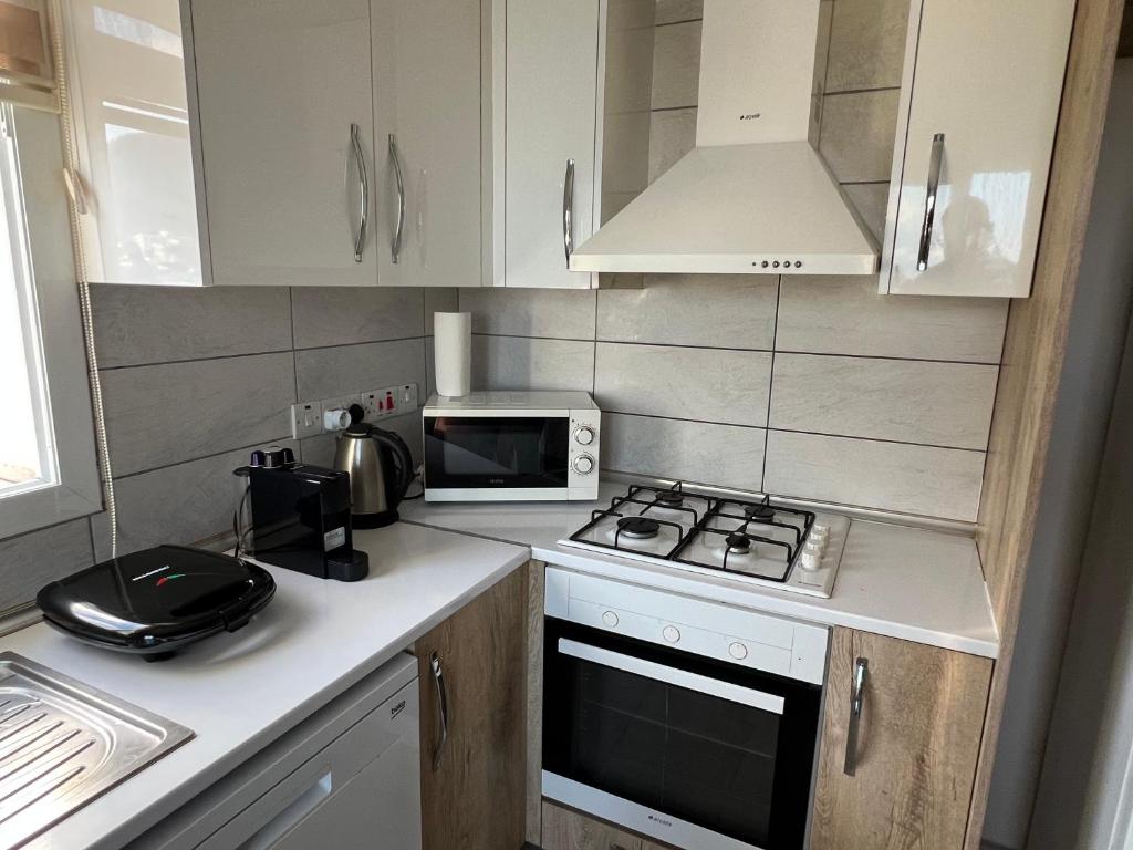 Kyrenia Comfort Apartments - Apartamento Con Mountain View