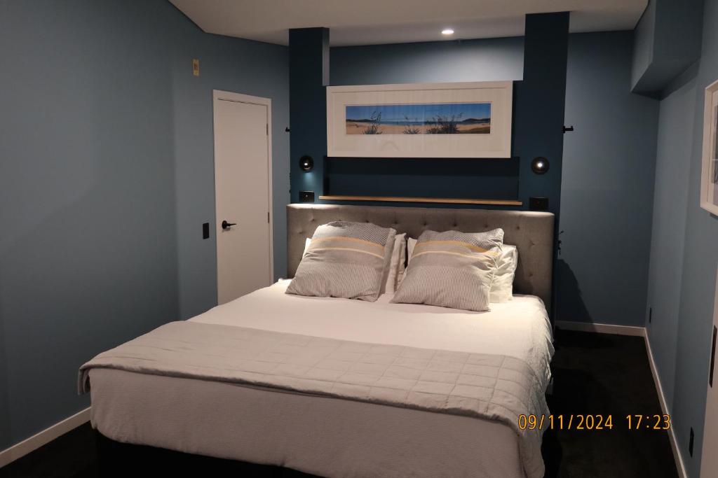 Penthouse apartment with stunning Harbour views - Resim 28